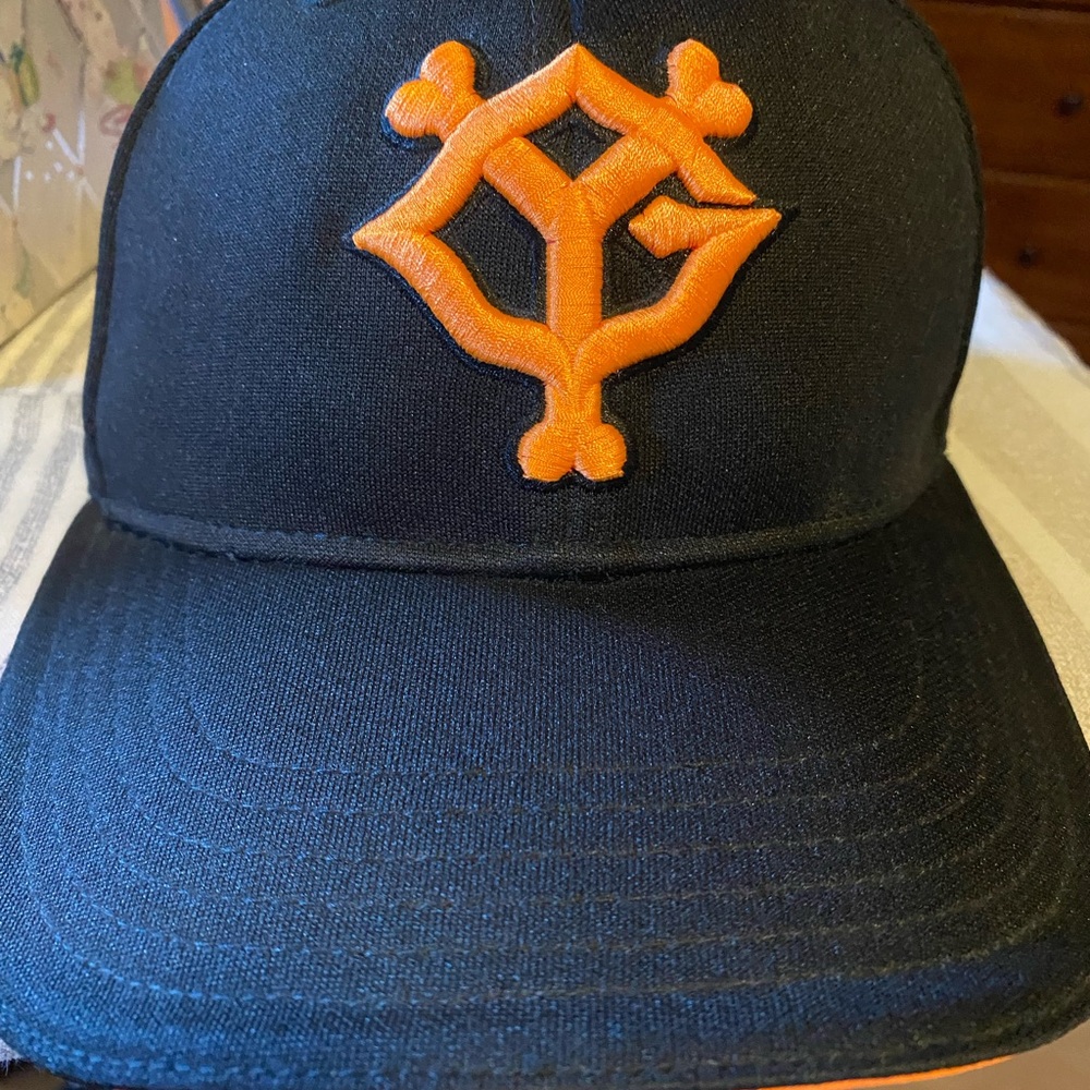 SF GIANTS HAT JAPANESE LOGO Under Armour Black and Orange Hat with Bold Logo